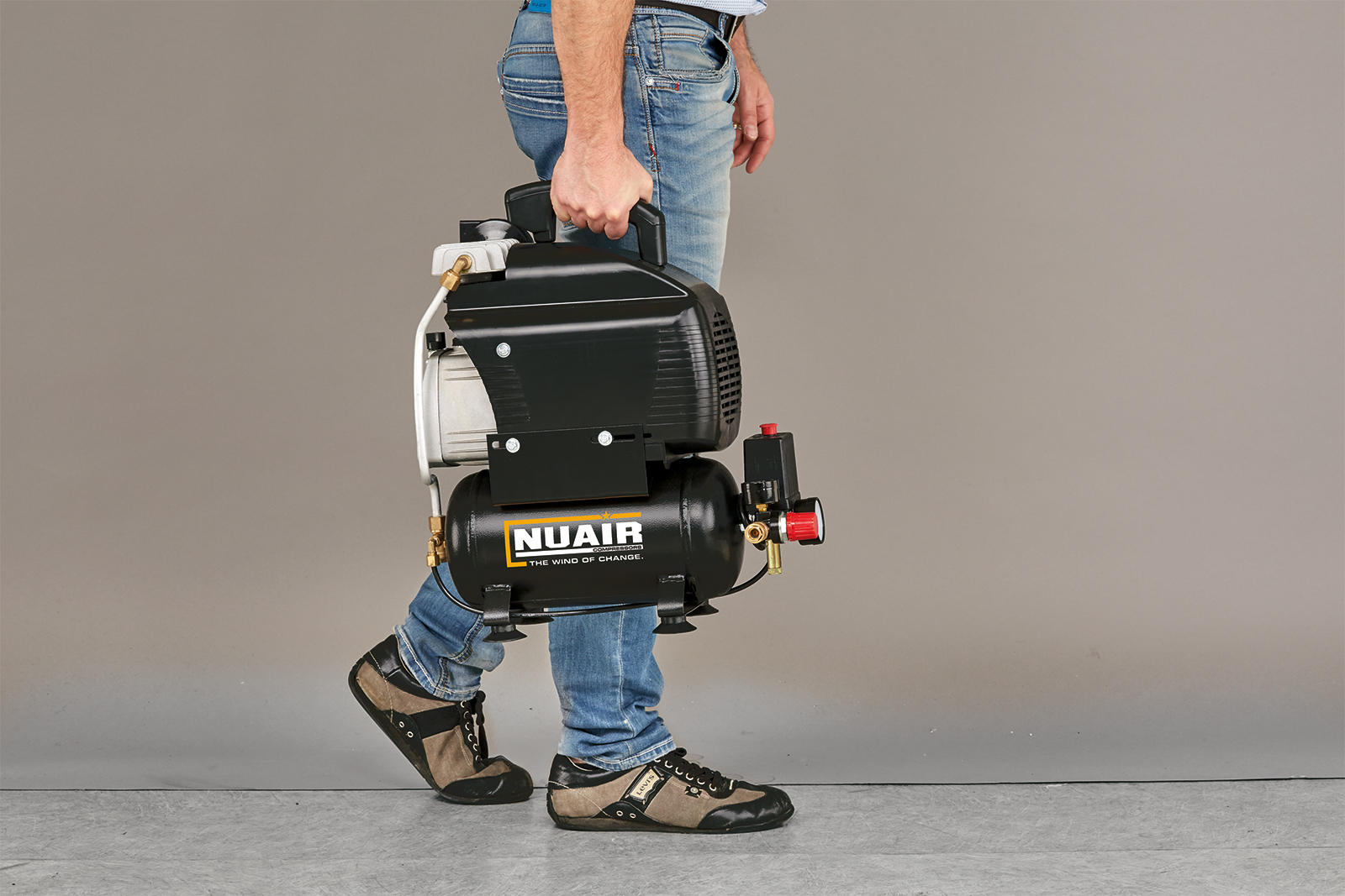 FC2/6 Compressore coassiale oilless, versatile e semplice da utilizzare e trasportare. altre applicazioni