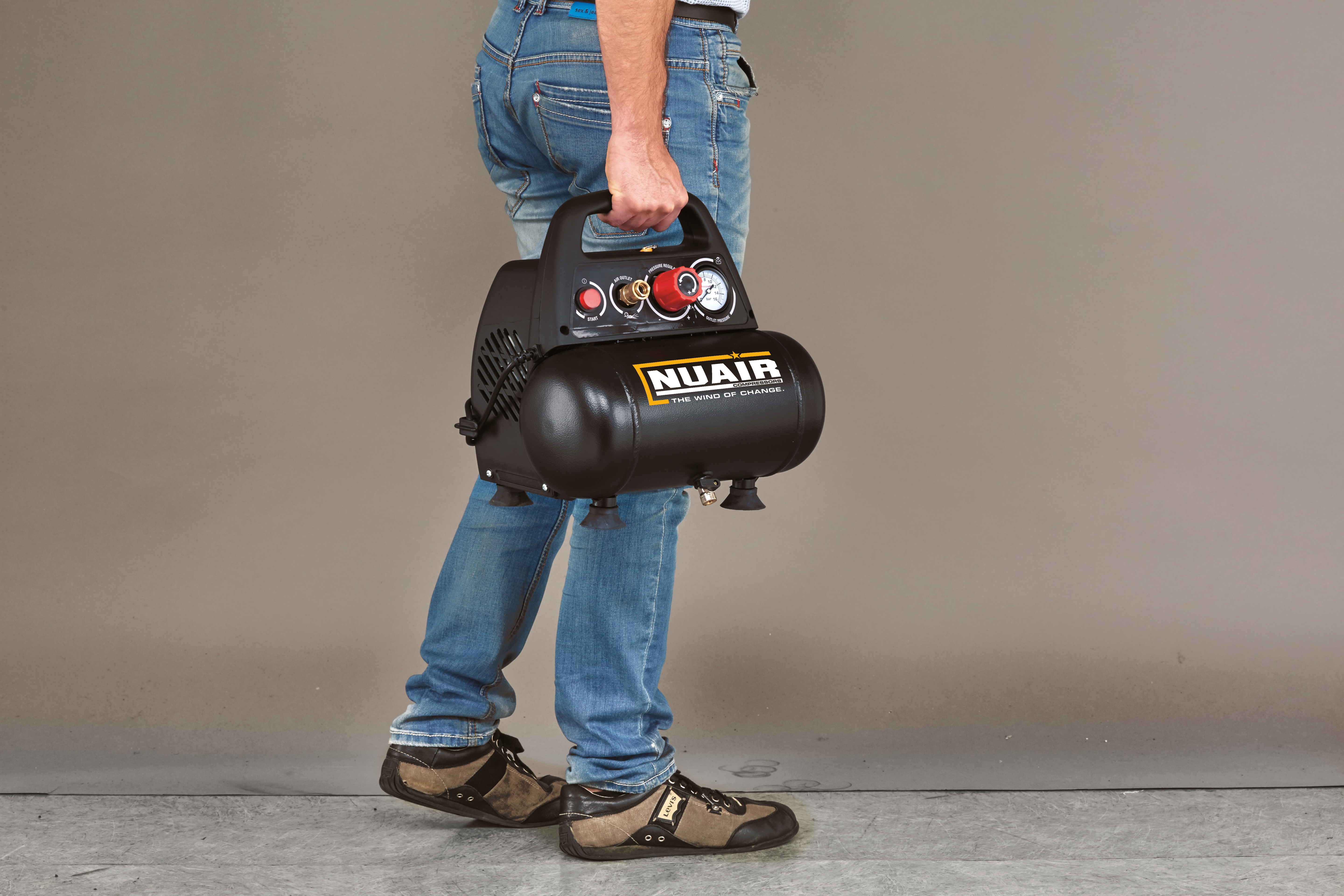 NEW VENTO Compressore coassiale oilless, versatile e semplice da utilizzare e trasportare. dettaglio
